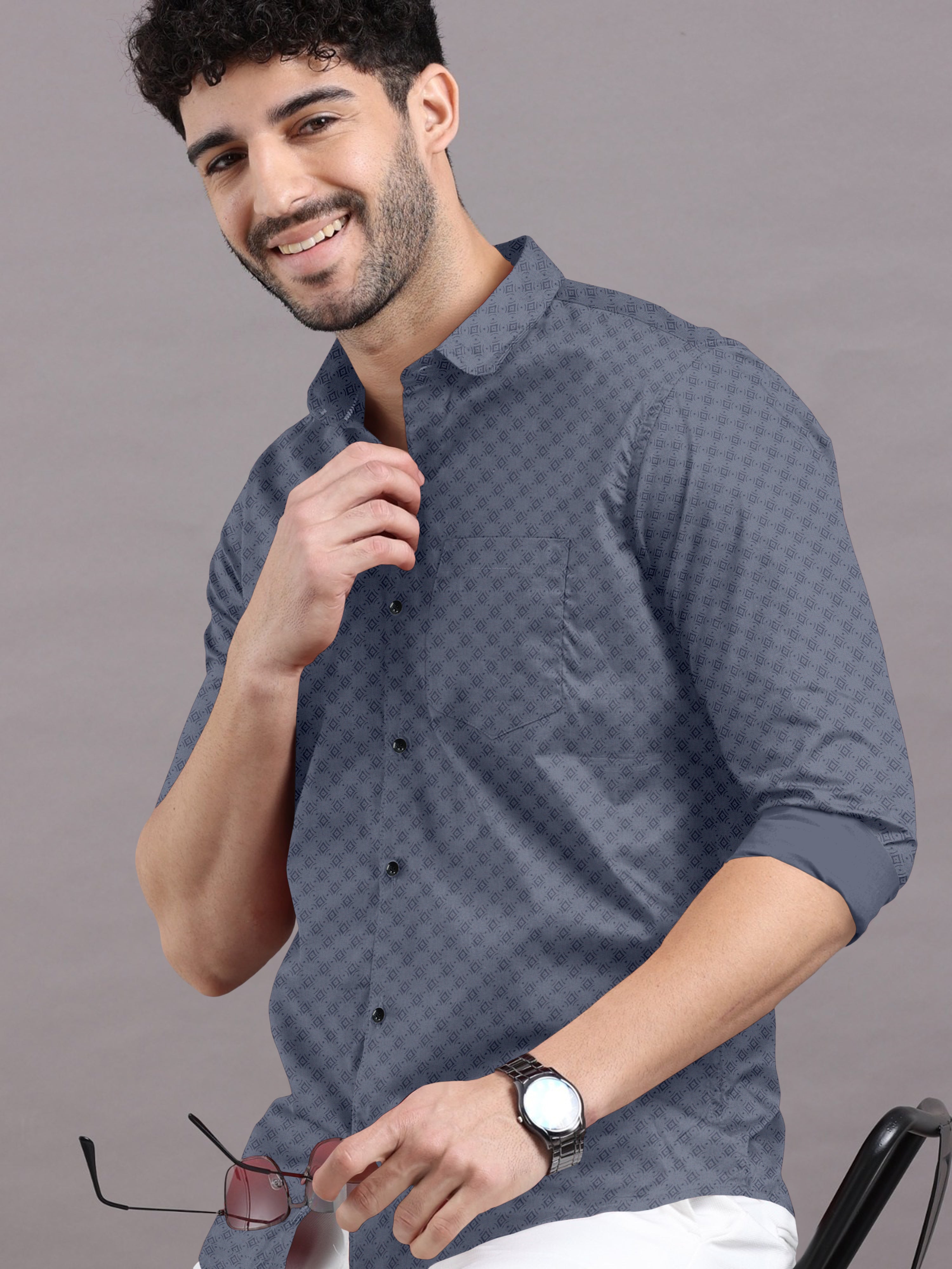 Pure cotton men's printed shirt in dusty grey for Party & beach wear