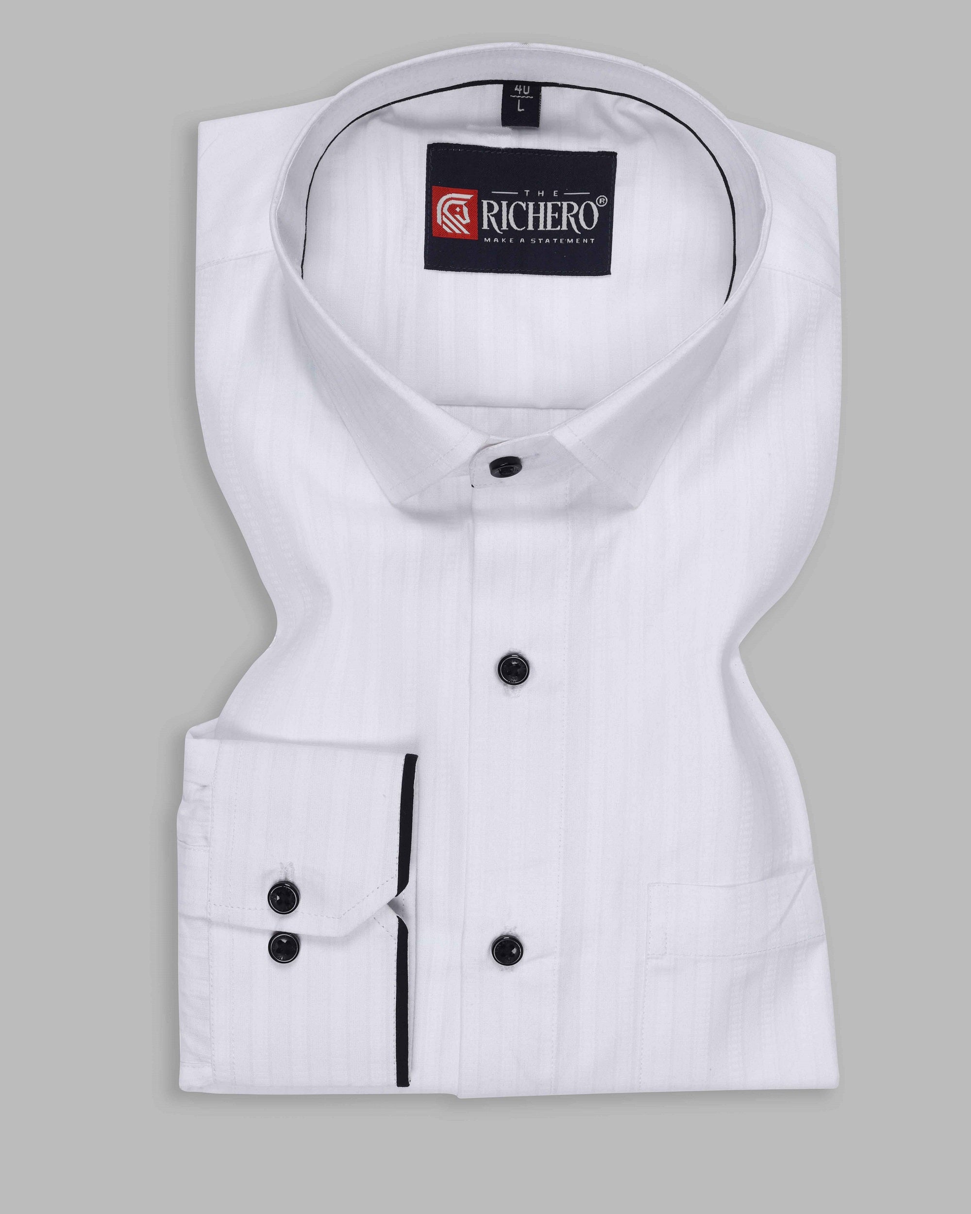  White classic collar casual wear shirt