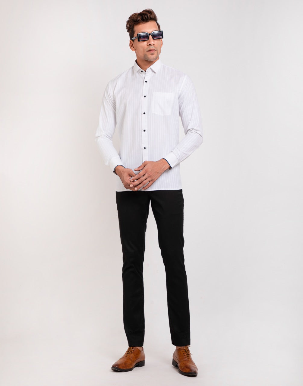 White classic collar casual wear shirt