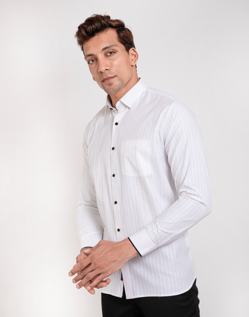 White classic collar casual wear shirt